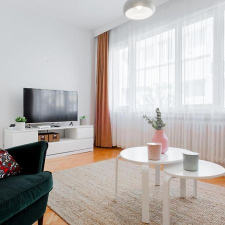 Gorgeous Apartment With Central Location In Sisli Истанбул Екстериор снимка